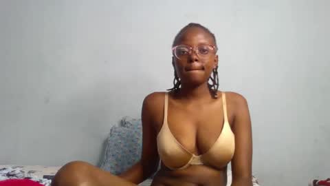 queenmerliz331240 online show from 02.14.25