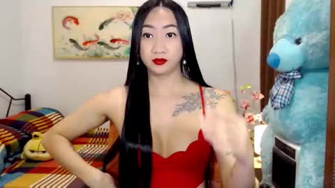 QUEEN online show from 12.03.25