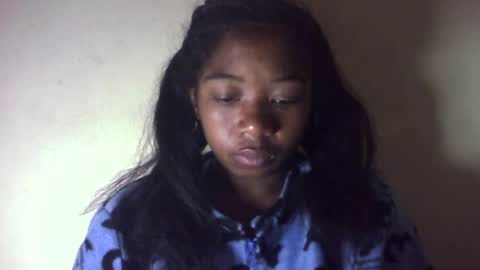 queennaya online show from 07.31.26