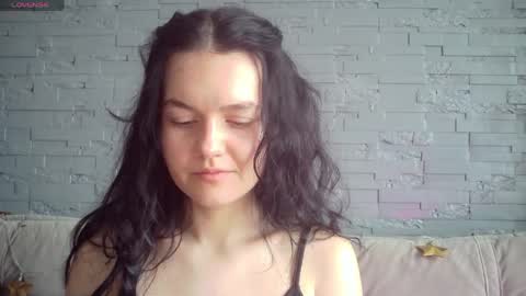 QueenOfModels online show from 04.12.26