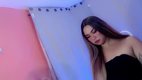 Snapshot of queenofthesouth1 chatting on 01.27.25 QUEEN online show from 01.27.25