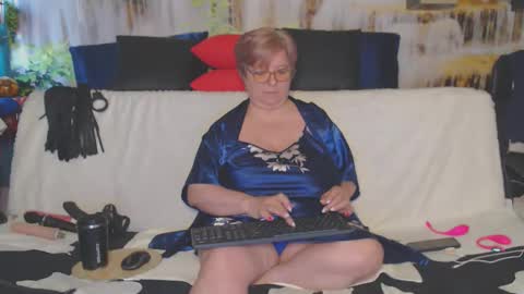 QueenPammy online show from 04.05.26