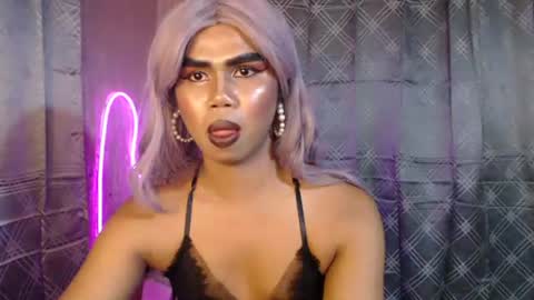 queenpinayebony_xx online show from 04.25.26