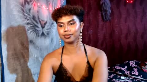 Snapshot of queenpinayebony_xx chatting on 06.21.26 queenpinayebony_xx online show from 06.21.26