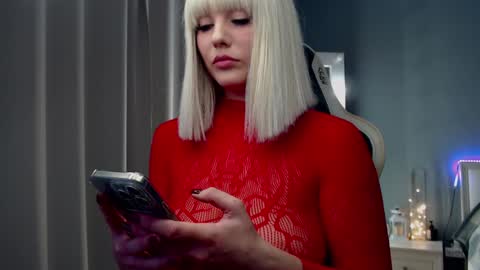 Snapshot of queensy_sins_x chatting on 01.31.25 Queensy online show from 01.31.25