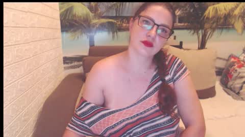 Snapshot of queenxnatasha chatting on 09.11.25 queenxnatasha online show from 09.11.25
