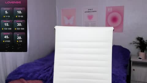 Snapshot of queitsharm_ chatting on 03.12.26 Anna online show from 03.12.26