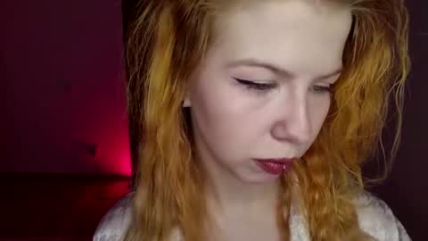 Snapshot of quennabrucker chatting on 07.22.26 Tate online show from 07.22.26