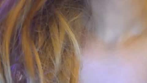 Mia online show from 10.28.25