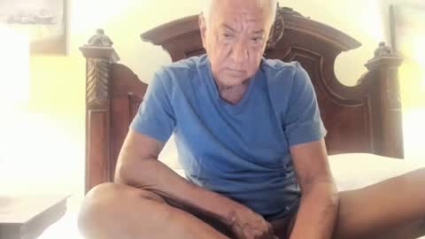 Snapshot of quest_one chatting on 09.13.25 Jim online show from 09.13.25