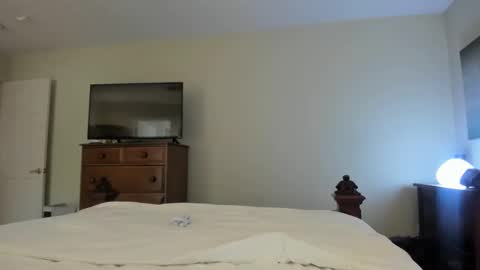 Snapshot of quest_one chatting on 01.12.26 Jim online show from 01.12.26