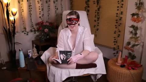 QuinnMonroe online show from 02.25.25