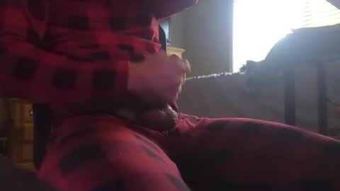 Snapshot of quinsanre chatting on 12.14.25 Bones online show from 12.14.25