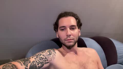 Snapshot of quriff chatting on 10.18.25 quriff online show from 10.18.25