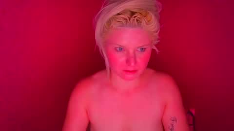 CRAZYCRYSTALCRAYAZIONZ online show from 01.03.25