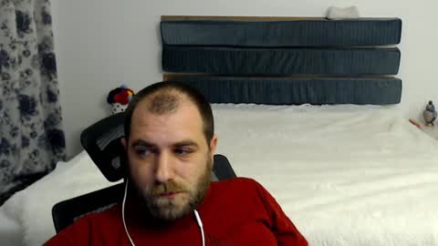 Snapshot of r0bila chatting on 12.04.24 R0bila online show from 12.04.24