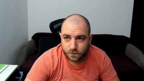 Snapshot of r0bila chatting on 10.06.25 R0bila online show from 10.06.25