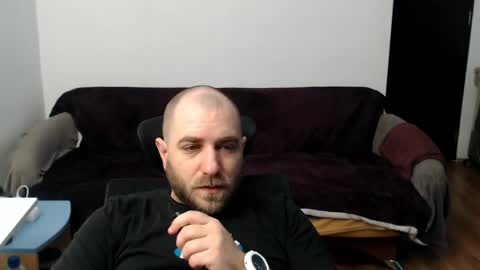 Snapshot of r0bila chatting on 02.15.26 R0bila online show from 02.15.26