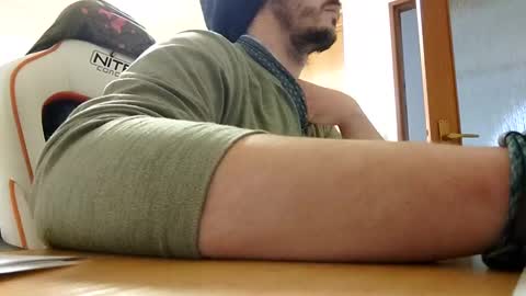 Snapshot of r301hp chatting on 12.04.24 r301hp online show from 12.04.24