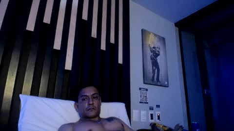 Snapshot of r6w chatting on 07.21.26 r6w online show from 07.21.26