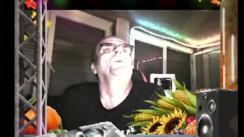 Snapshot of r_2d2_ chatting on 09.14.25 dj mike online show from 09.14.25