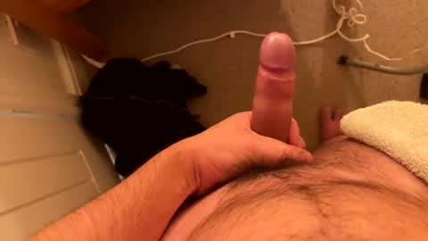 Snapshot of r_andolph chatting on 12.15.25 r_andolph online show from 12.15.25