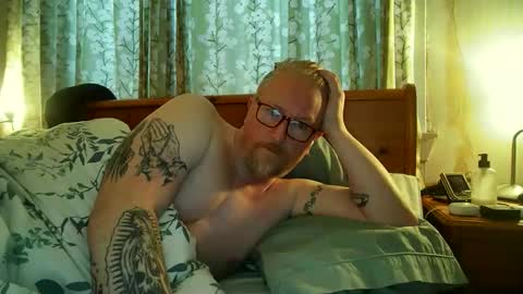 Snapshot of r_o_h_a_n_r_o_o_m chatting on 02.17.26 r_o_h_a_n_r_o_o_m online show from 02.17.26