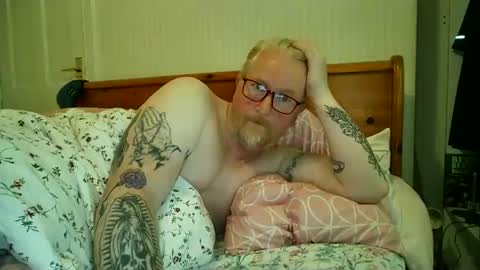 Snapshot of r_o_h_a_n_r_o_o_m chatting on 05.19.26 r_o_h_a_n_r_o_o_m online show from 05.19.26