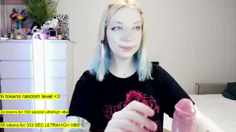 Snapshot of raaaaaaawr chatting on 06.08.26 - online show from 06.08.26
