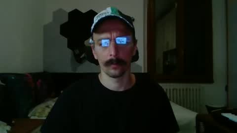 Snapshot of raccon68 chatting on 09.12.25 Raccoon68 online show from 09.12.25