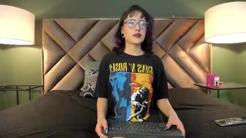 Snapshot of rache_roth chatting on 07.07.26 Rachel online show from 07.07.26