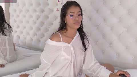 Snapshot of rachel_jamesx chatting on 05.10.26 rachel_jamesx online show from 05.10.26