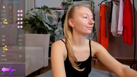 Snapshot of rachel_rut chatting on 10.31.25 Rachel online show from 10.31.25