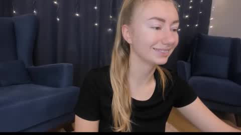 Snapshot of rachel_rut chatting on 12.20.25 Rachel online show from 12.20.25