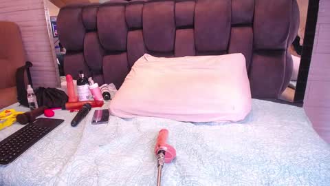  RACHEL online show from 01.25.25