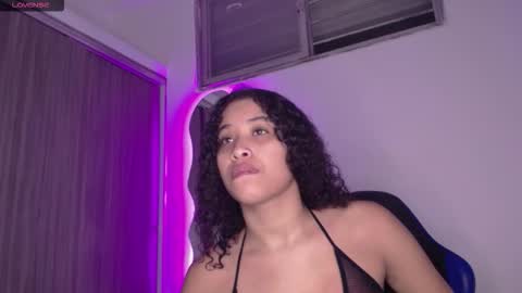 Snapshot of rachell_grey_ chatting on 11.12.25 Rachel online show from 11.12.25