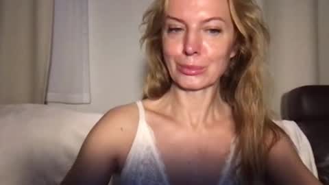 Snapshot of rachelldelicious chatting on 12.18.24 Rachel online show from 12.18.24