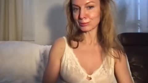 Snapshot of rachelldelicious chatting on 12.18.24 Rachel online show from 12.18.24