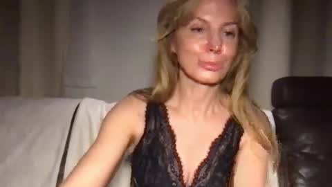 Snapshot of rachelldelicious chatting on 12.29.24 Rachel online show from 12.29.24