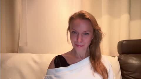Snapshot of rachelldelicious chatting on 01.22.25 Rachel online show from 01.22.25