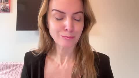 Snapshot of rachelldelicious chatting on 02.07.25 Rachel online show from 02.07.25