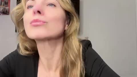 Snapshot of rachelldelicious chatting on 02.09.25 Rachel online show from 02.09.25