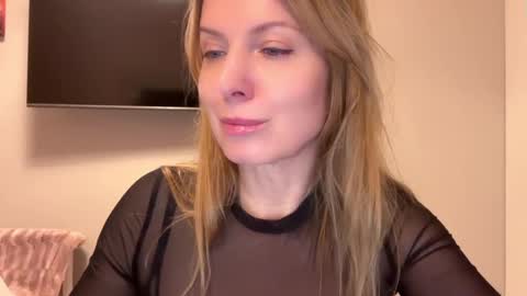 Snapshot of rachelldelicious chatting on 02.14.25 Rachel online show from 02.14.25