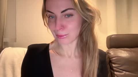 Snapshot of rachelldelicious chatting on 02.17.25 Rachel online show from 02.17.25