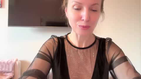Snapshot of rachelldelicious chatting on 03.05.25 Rachel online show from 03.05.25