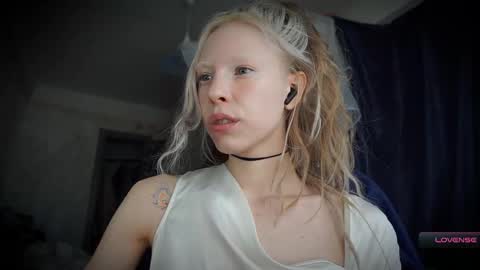 Snapshot of radiant_ada chatting on 03.17.26 ada online show from 03.17.26