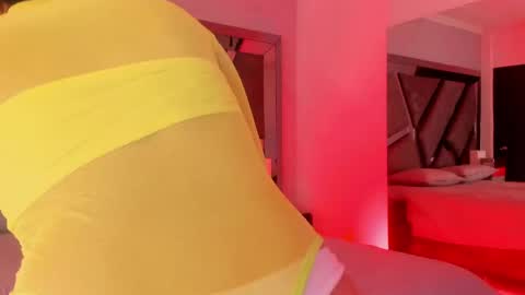 Radiant Naomi online show from 06.05.26