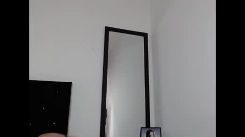 radiantgoddes online show from 01.17.26