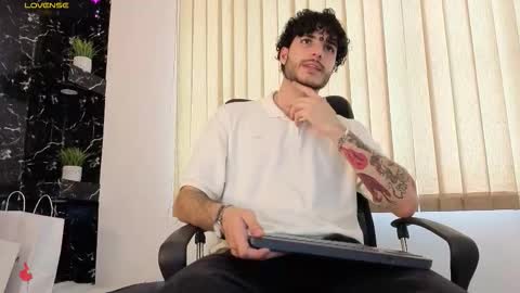 R A F A E L online show from 02.13.26