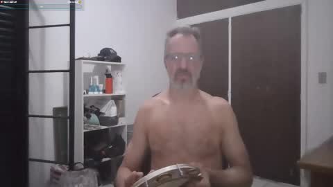 Snapshot of rafaelsel chatting on 10.16.25 Big Uncle Jungle online show from 10.16.25